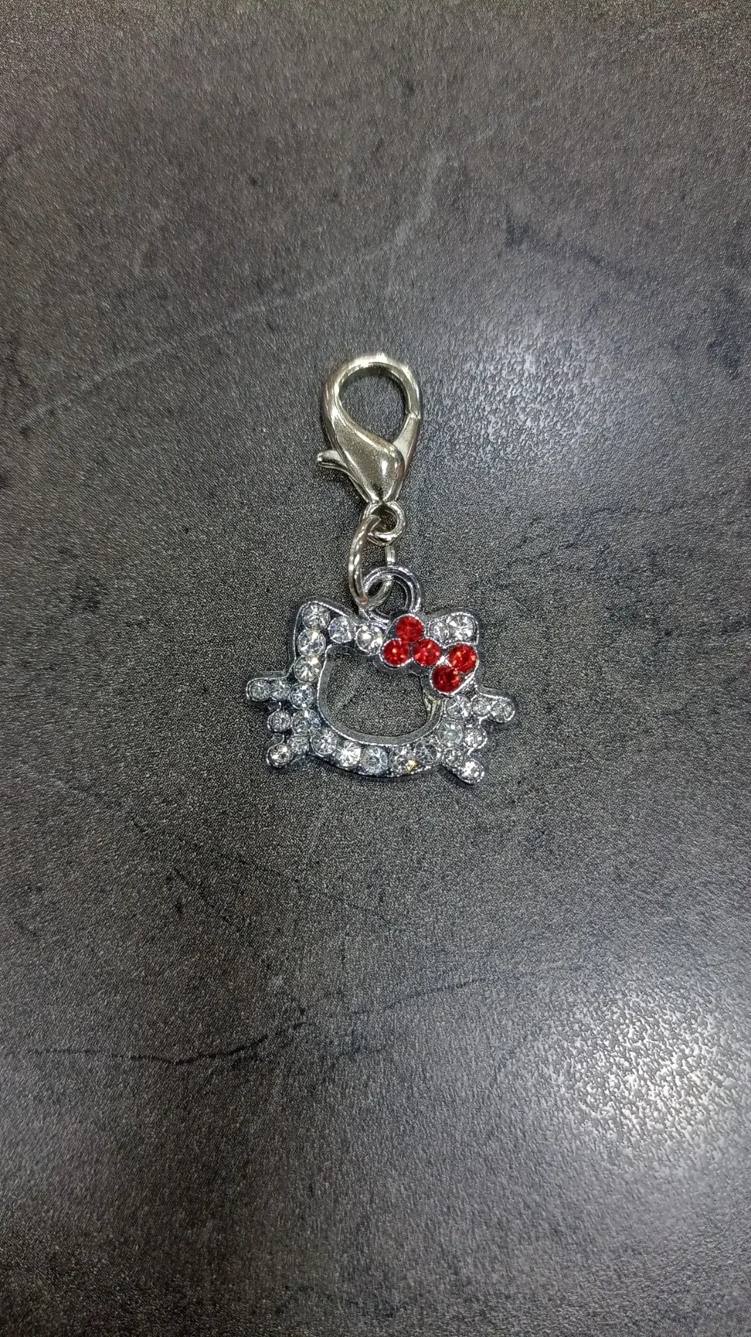 Dije Kitty Strass